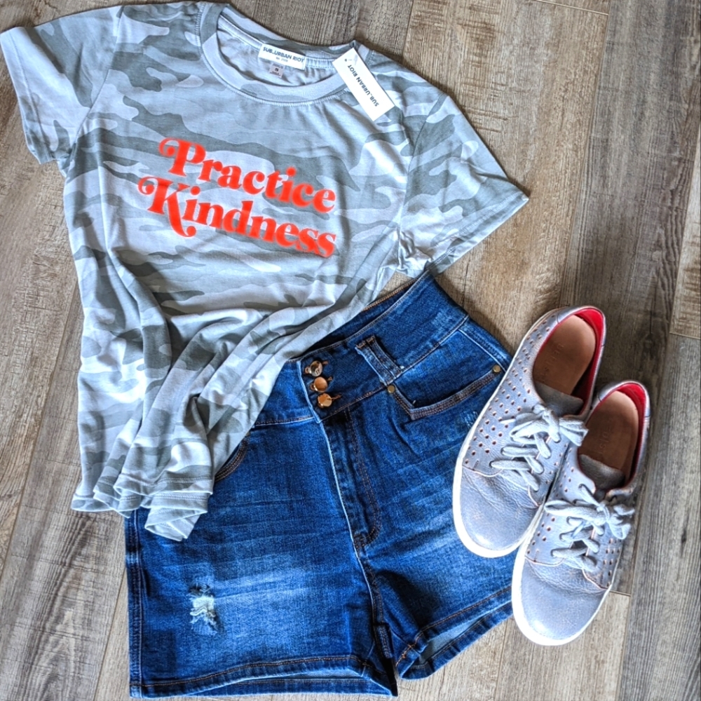 Sub_Urban Riot Women's Loose Graphic Tee
